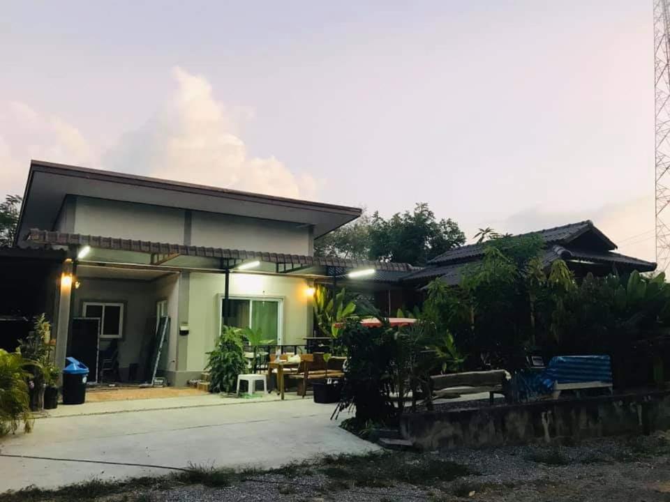 บ้านทะเลอิ่มเอม Bann Talay Im Eimm Banphe Kültér fotó