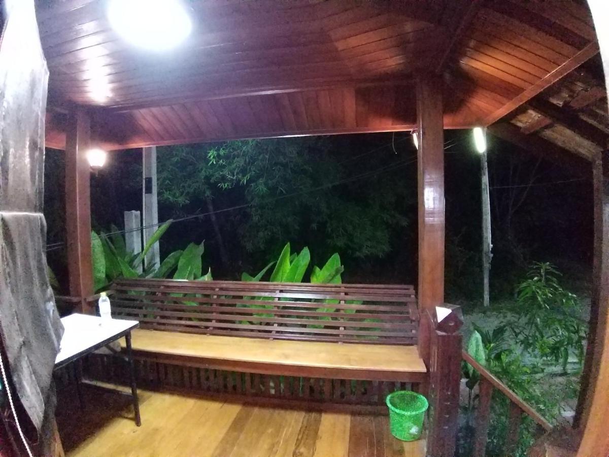 บ้านทะเลอิ่มเอม Bann Talay Im Eimm Banphe Kültér fotó
